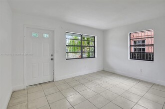 811 NW 118th St in Miami, FL - Building Photo - Building Photo