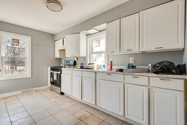 12025 S Prairie Ave in Chicago, IL - Building Photo - Building Photo