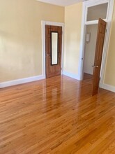 46 Aspinwall Ave, Unit 2F in Brookline, MA - Building Photo - Building Photo