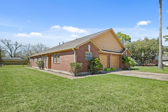 12602 Folkcrest Way in Stafford, TX - Building Photo - Building Photo