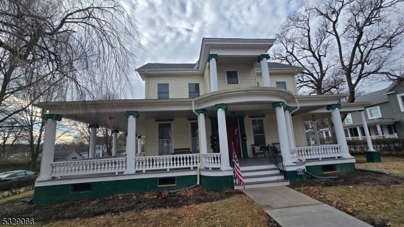 137 Belvidere Ave in Washington, NJ - Building Photo