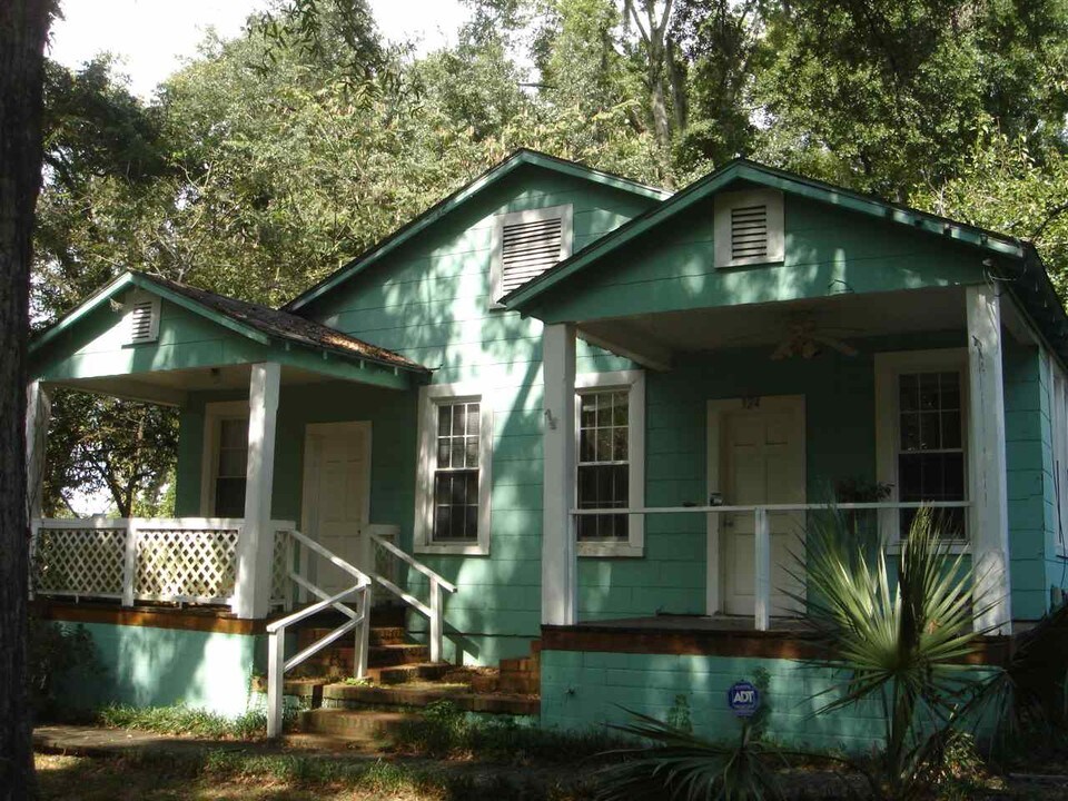 322 Oakland Ave in Tallahassee, FL - Building Photo