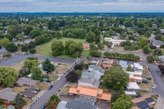 1950-1952 NW Hayes Ave in Corvallis, OR - Building Photo - Building Photo