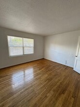 620 W Fairhaven St in Roseburg, OR - Building Photo - Building Photo