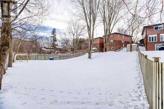 106 Deanscroft Square in Toronto, ON - Building Photo - Building Photo