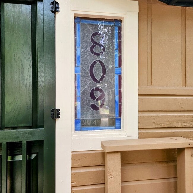 809 NW 4th Ave in Gainesville, FL - Building Photo - Building Photo