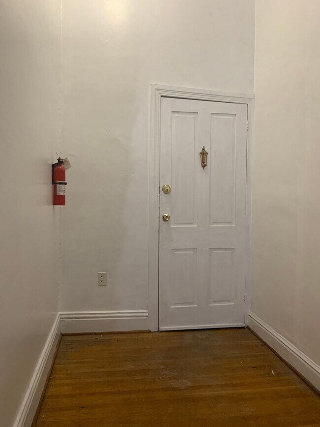 325 W Philadelphia St in York, PA - Building Photo - Building Photo