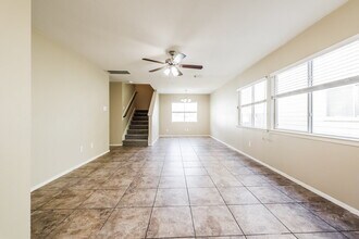 1207 Verde Trails Dr in Houston, TX - Building Photo - Building Photo