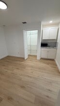 2712 SW 118th Ct, Unit Studio in Miami, FL - Building Photo - Building Photo