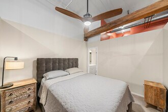 1525 S Michigan Ave, Unit 303 in Chicago, IL - Building Photo - Building Photo