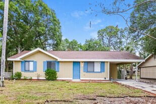 2912 Crane Ave in North Port, FL - Building Photo