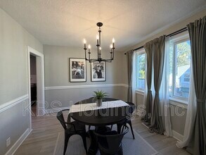 1088 Norview Ave in Norfolk, VA - Building Photo - Building Photo