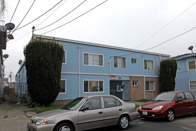 602-618 Foothill Blvd in Oakland, CA - Foto de edificio - Building Photo