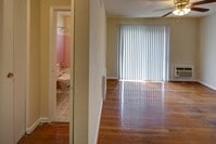 Nottingham Gardens photo'