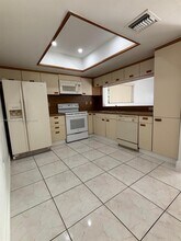 9211 SW 123rd Ave Ct in Miami, FL - Building Photo - Building Photo
