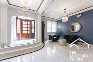 630 W Wrightwood Ave, Unit 2 in Chicago, IL - Building Photo