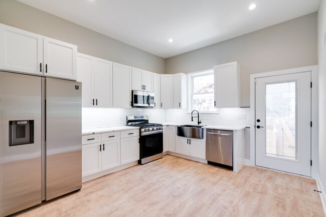 property at 2213 N Waterloo St