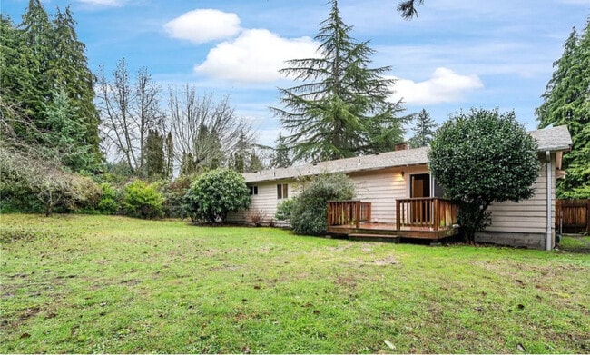 12116 SE 71st St in Newcastle, WA - Building Photo - Building Photo