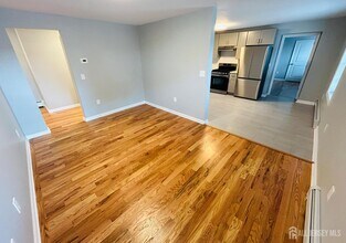 352 Keene St in Perth Amboy, NJ - Building Photo - Building Photo