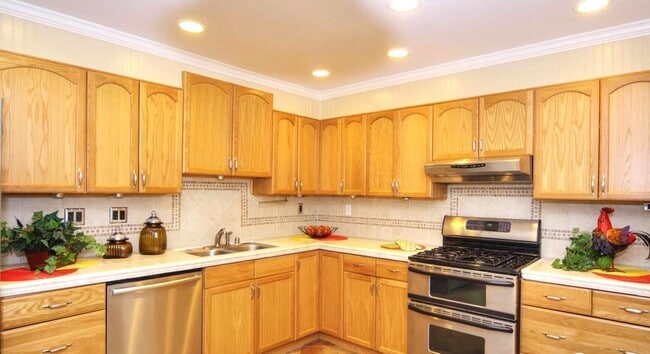 3384 Burgundy Dr in San Jose, CA - Building Photo - Building Photo