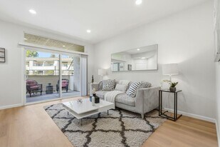 2957 Risdon Dr in Union City, CA - Building Photo