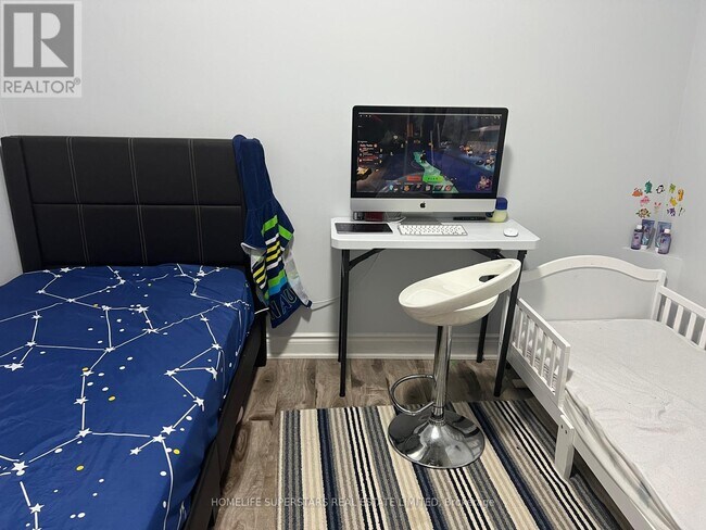 45 Rolling Acres Dr in Brampton, ON - Building Photo - Building Photo