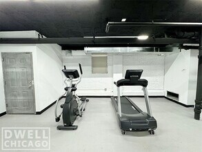 955 W Carmen Ave, Unit 001 in Chicago, IL - Building Photo - Building Photo