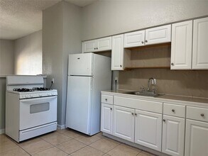 3359 Frick Rd in Houston, TX - Building Photo - Building Photo