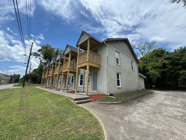 property at 1354 Cave Spring Rd SW