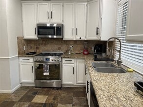 15922 Cutten Rd in Houston, TX - Building Photo - Building Photo