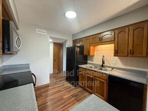 3413 NW Duncan Rd in Blue Springs, MO - Building Photo - Building Photo