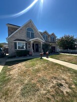 178 Lee St in Elmwood Park, NJ - Building Photo