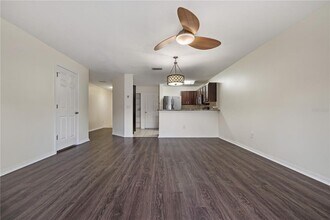 8505 Edgewater Pl Blvd in Tampa, FL - Building Photo - Building Photo