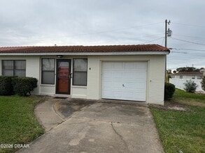 604 Robin Rd in Ormond Beach, FL - Building Photo - Building Photo