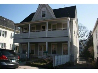 145 Davis Ave in Greenwich, CT - Building Photo