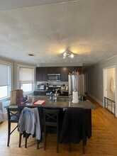 640 Smith St-Unit -640 Smith #3 in Providence, RI - Building Photo - Building Photo