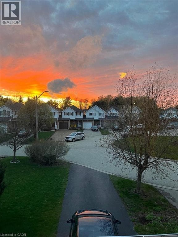 318 Sable Ct in Waterloo, ON - Building Photo - Building Photo