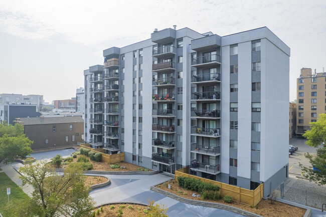 Panorama Court in Calgary, AB - Building Photo - Building Photo