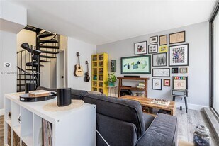 3166 Bird Ave in Miami, FL - Building Photo