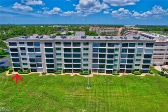 7406 Lake Breeze Dr in Ft. Myers, FL - Building Photo - Building Photo