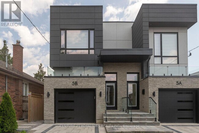 5B Pine Ave N in Mississauga, ON - Building Photo - Building Photo