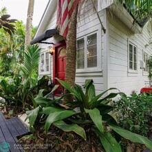 1017 Tequesta St in Fort Lauderdale, FL - Foto de edificio - Building Photo