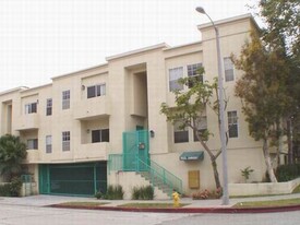 1505 Amherst Avenue, in Los Angeles, CA - Foto de edificio - Building Photo