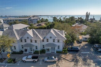 3651 NE Pineapple Ave in Jensen Beach, FL - Building Photo - Building Photo