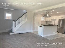 681 Partington Ave in Windsor, ON - Building Photo