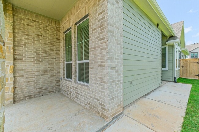1547 Cathedral Bend Drive in Sienna, TX - Building Photo - Building Photo