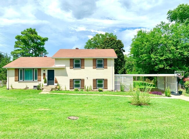 property at 313 Verdun Dr