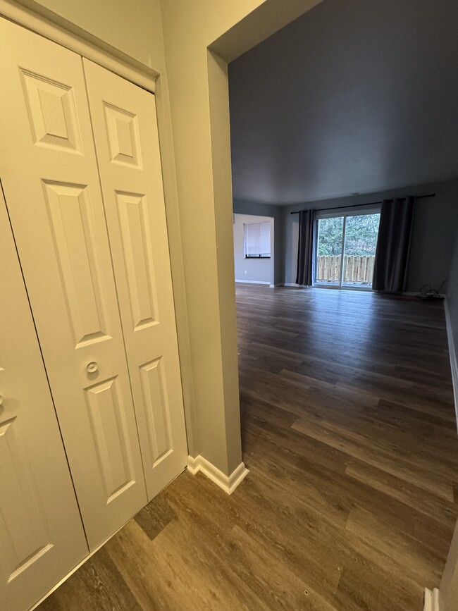 310 Abbeyville Rd in Bethel Park, PA - Building Photo - Building Photo