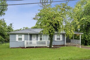 109 24th Ave NW in Center Point, AL - Building Photo