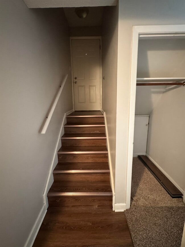 932 Pius Ln in Bettendorf, IA - Building Photo - Building Photo